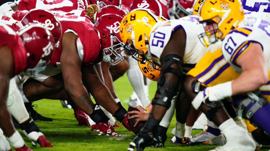 USA TODAY Sports experts predict Alabama-LSU winner in latest playoff elimination game