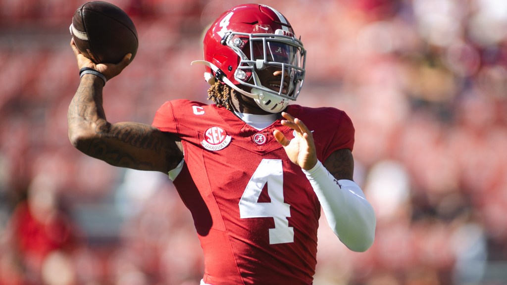 Alabama jumps two spots in latest college football AP Poll