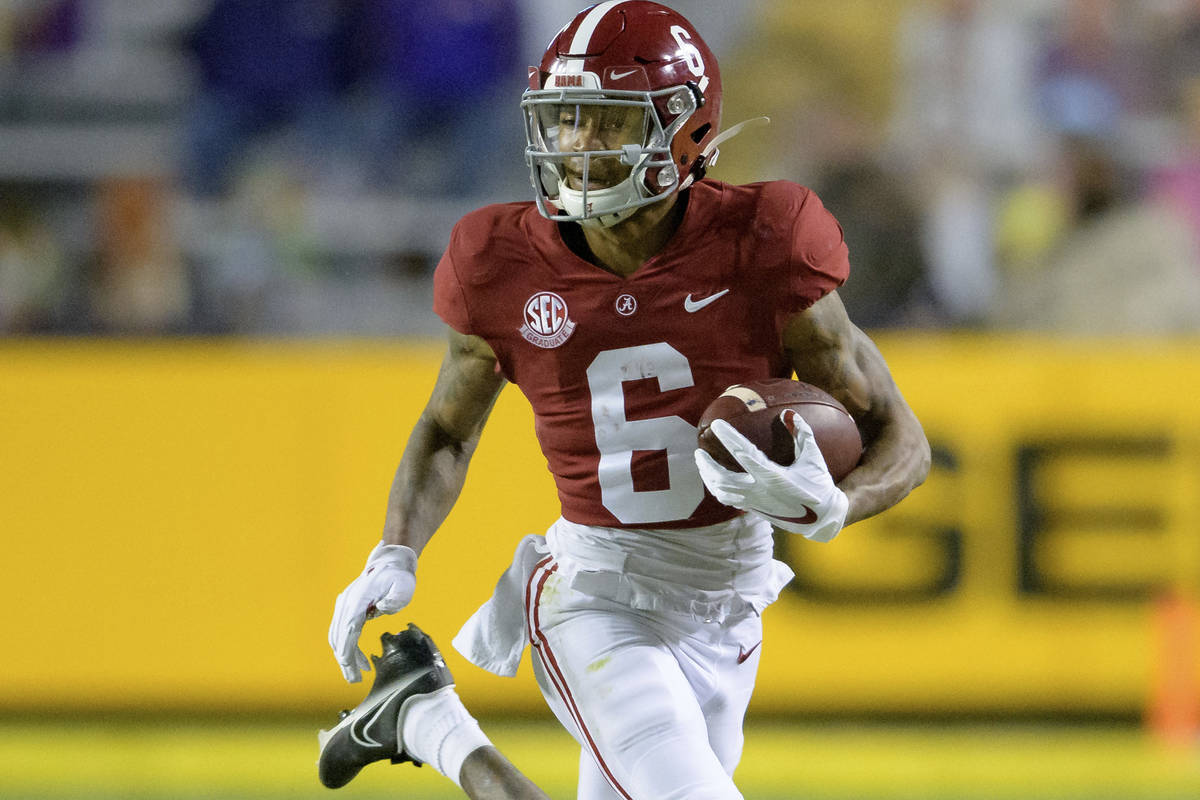 Alabama clear favorite to win college football title The Crimson Tide have separated from even Clemson and Ohio State in the title futures market, with Notre Dame and Florida even further behin…  DECEMBER 8, 2020 • REVIEWJOURNAL.COM