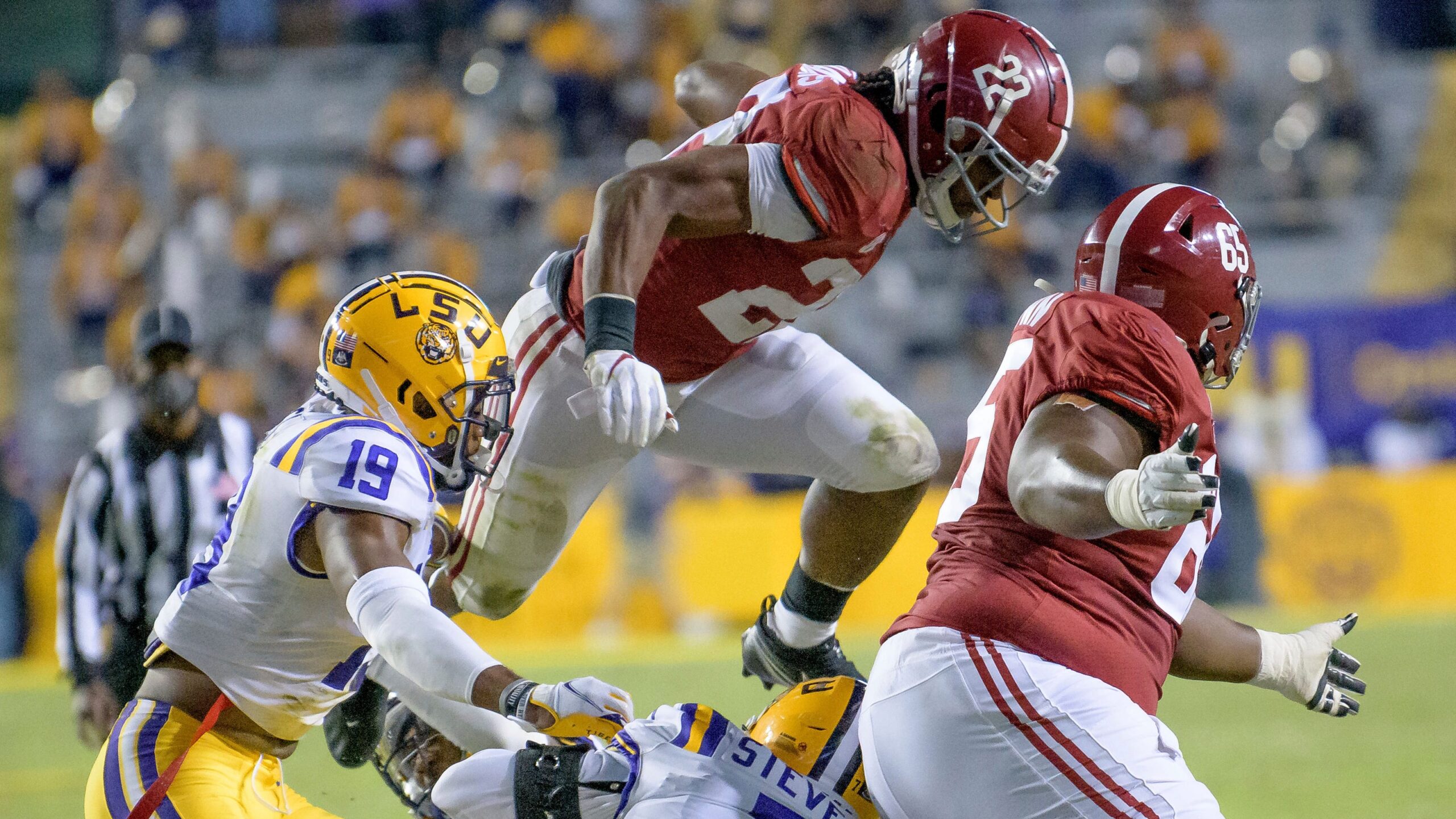 No. 1 Alabama runs Associated Press college football poll streak to 210, 3rd-best ever The Crimson Tide were the unanimous No. 1 for the third straight week and the top seven teams were unchanged for a fifth consecutive poll.  DECEMBER 6, 2020 • DETROITNEWS.COM