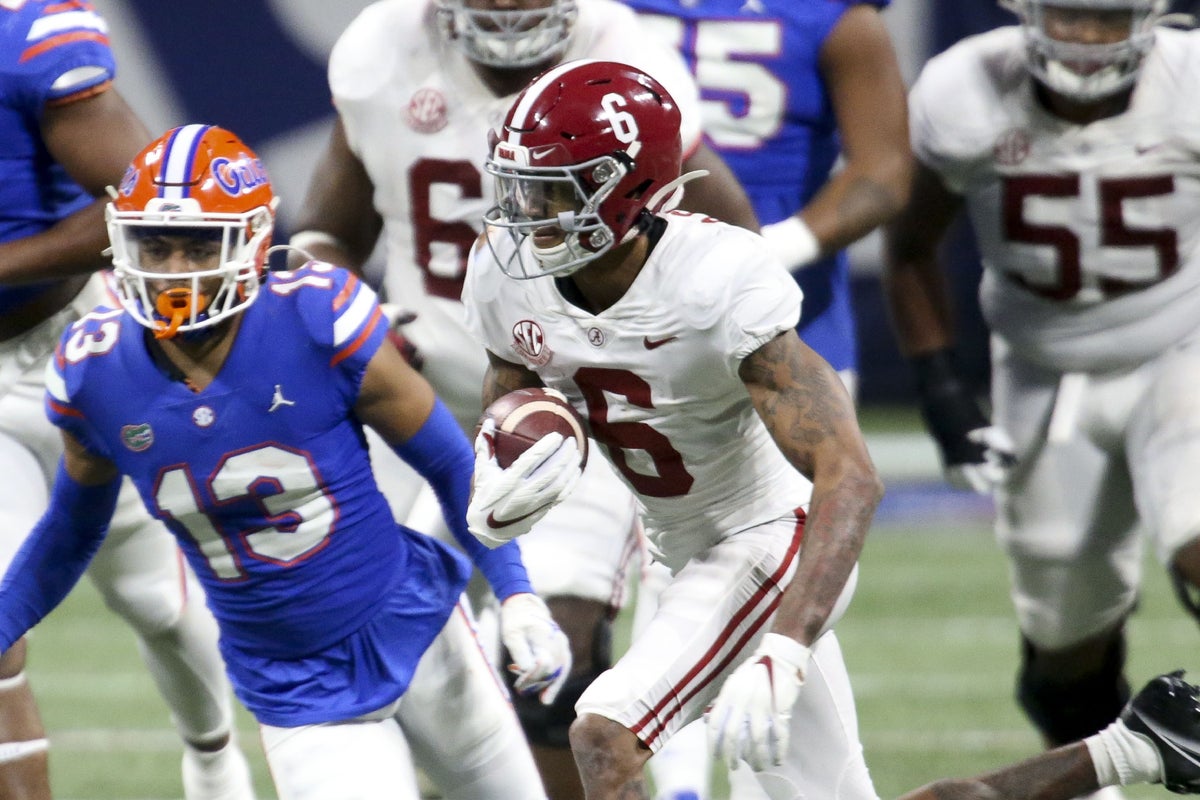 DeVonta Smith's Heisman to lose? Alabama WR dominates our final straw poll Smith is trying to become the first receiver to win the Heisman since 1991, but he has to beat Alabama teammates Mac Jones and Najee Harris.  DECEMBER 21, 2020 • THEATHLETIC.COM