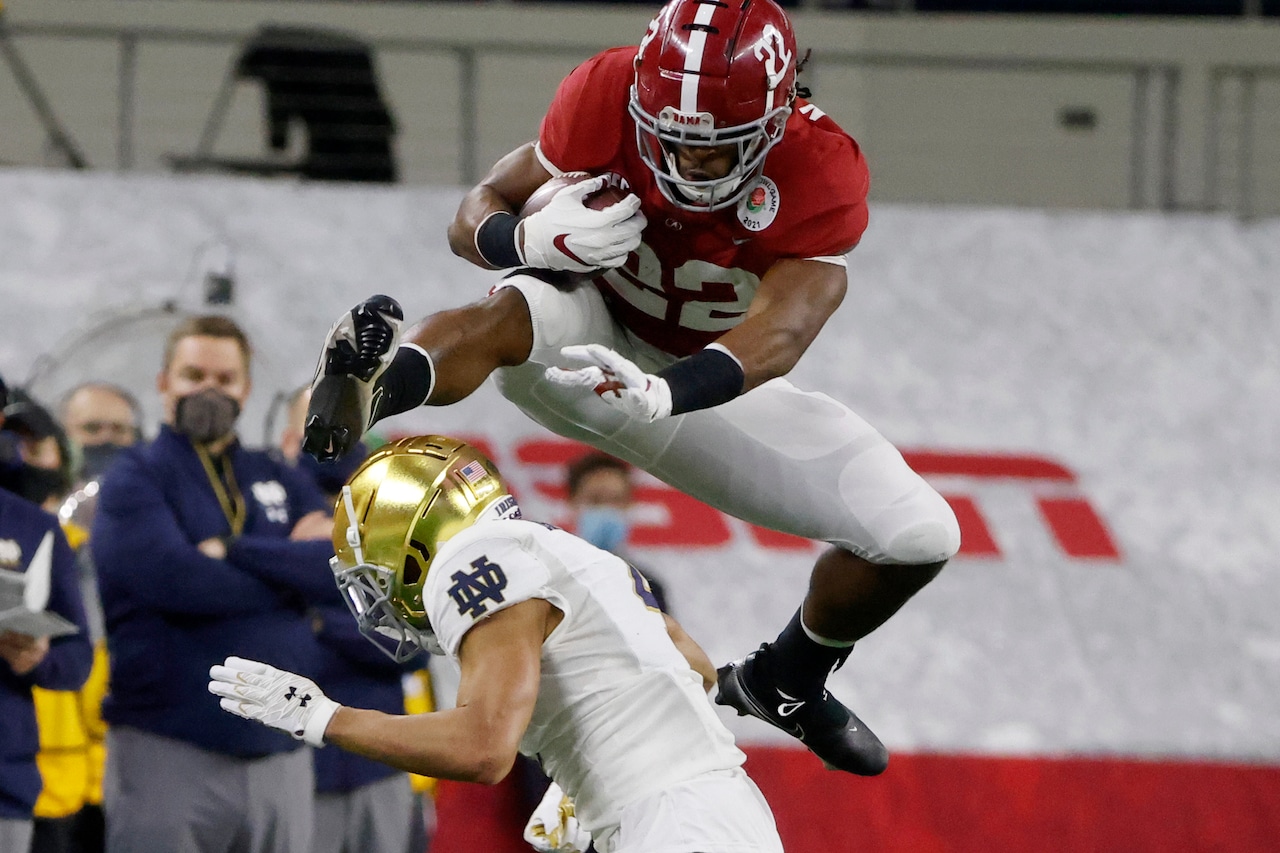 Alabama’s high-flying Najee Harris presents Ohio State football’s run defense with a killer final exam Ohio State's defense contained Clemson running back Travis Etienne in a Sugar Bowl victory in the College Football Playoff semifinals. Alaba…  JANUARY 7, 2021 • CLEVELAND.COM