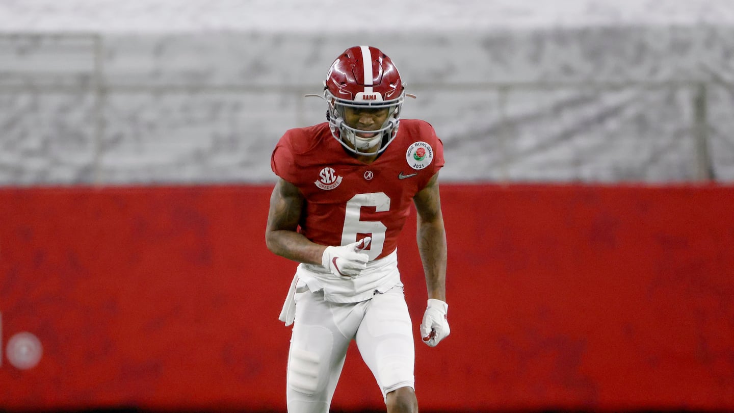 Alabama’s DeVonta Smith adds to trophy haul by winning Maxwell Award – The Boston Globe The Crimson Tide wide receiver was named the Heisman Trophy recipient Tuesday night.  JANUARY 8, 2021 • BOSTONGLOBE.COM