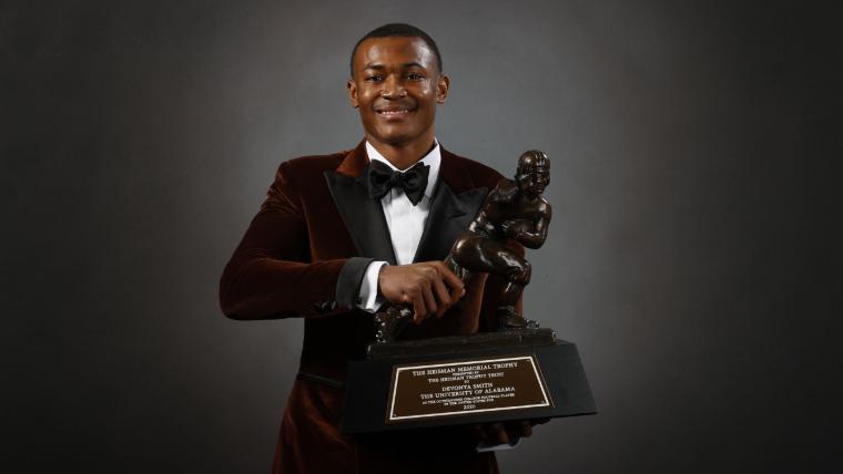 Heisman Trophy: What will runners-up do with their copy? The Heisman Trust made sure every finalist could hoist a trophy if their name was called. What do the runners-up do with their copy now that…  JANUARY 6, 2021 • SPORTINGNEWS.COM