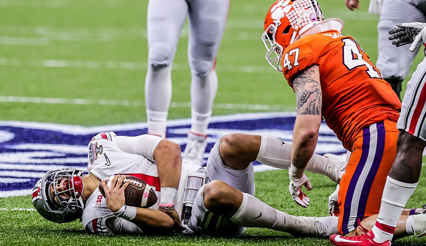 Assessing the Damage
     Injury expert Dr. Matt Provencher breaks down the latest on Alabama's Jaylen Waddle and Ohio State's Justin Fields.  JANUARY 10, 2021
